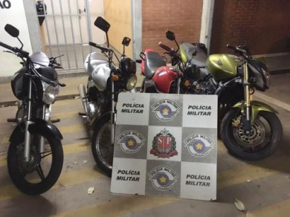 Motos foram recuperadas pela PM (Foto: Divulgao/Polcia Militar)