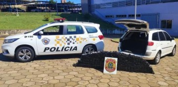 Fiscaliza��o apreende mais de 230kg de maconha transportados em carro em Presidente Prudente