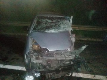 Acidente entre carro e caminhonete mata rapaz de 21 anos na Rodovia Homero Severo Lins