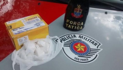 Droga era transportada por moradora de Adamantina, que foi presa pela Fora Ttica na vicinal Panorama a Ouro Verde (Foto: Cedida/PM)