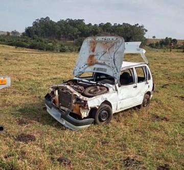 Acidente entre Rin�polis e Iacri deixa cinco feridos