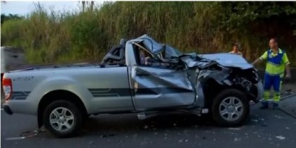 Motorista de caminhonete fica ferido em acidente na Rodovia do Contorno em Marlia ? Foto: Reproduo/TV TEM
