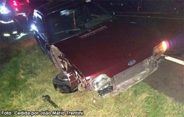 Acidentes deixam quatro pessoas na SP-294 em Iacri