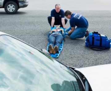 Homem de 58 anos � atropelado por ve�culo na estrada municipal Adamantina/Mari�polis