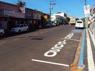 Comerciantes est�o insatisfeitos com a zona azul