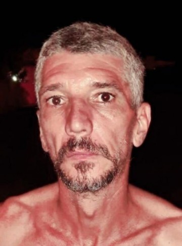 Homem � esfaqueado por dupla em moto e morre em Tup�