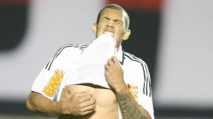 Fernando, do Palmeiras, lamenta chance desperdiada diante do Atltico-GO (Foto: Agncia Estado)