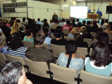 Sociedade civil e autoridades discutem  projeto de seguran�a para a cidade