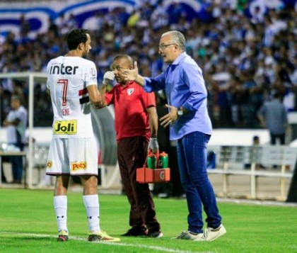 Dorival Jnior diz que gols do So Paulo nasceram em jogadas treinadas (Foto: Ailton Cruz/Gazeta de Alagoas)
