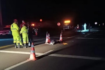 Idoso morre ap�s ser atropelado na Rodovia Comandante Jo�o Ribeiro de Barros, em Fl�rida Paulista