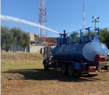 Prefeitura recupera campo de futebol m�dio no Jardim Guaruj�