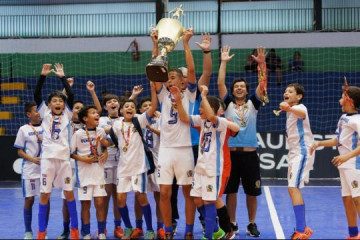 Futsal de Osvaldo Cruz conquista t�tulo duplo na copa AMNAP em Dracena