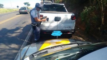 Empres�rio � preso pela Pol�cia Rodovi�ria com pistola calibre 380 e solto ap�s pagar R$ 4 mil de fi