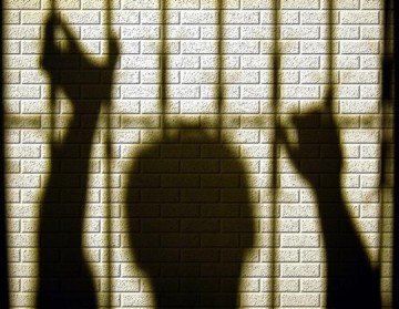 Dois rapazes e um adolescente s�o presos por roubo em Tupi Paulista