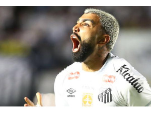 Gabigol marca nos acr�scimos e Santos arranca empate do Corinthians