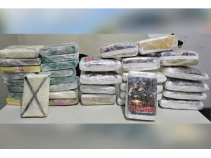 For�a T�tica prende duas mulheres com R$ 1,2 milh�o em drogas em �nibus na Raposo Tavares