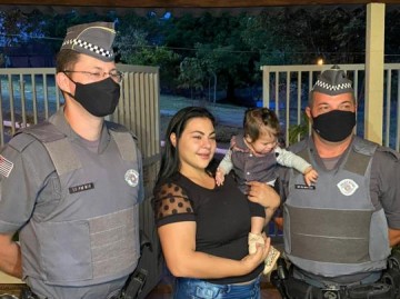 V�DEO: Como foi o reencontro dos PMs com a crian�a de 9 meses de idade, que comeu planta t�xica