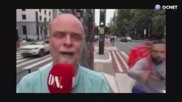 VDEO: Jornalista sueco  vtima de roubo durante gravao