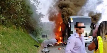 �nibus com sacoleiros da regi�o pega fogo em rodovia