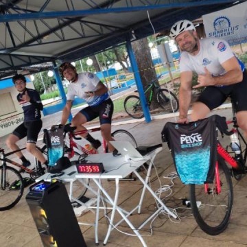 Ciclista de Osvaldo Cruz vai ficar 12 horas pedalando por arrecadao de alimentos