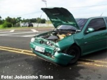 Veculos de Inbia Paulista e Parapu se envolvem em acidente