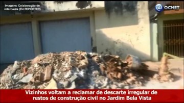 V�DEO: Vizinhos voltam a reclamar de entulho em via p�blica na Rua Noguti
