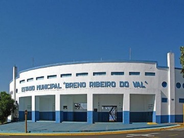 Est�dio Bren�o volta a ser interditado para o p�blico