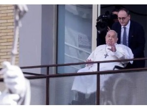 Papa Francisco deixa hospital aps 38 dias