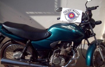 Motocicleta furtada em 2011  recuperada em Pirapozinho