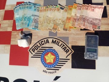 PM prende homem por tr�fico de drogas em Adamantina