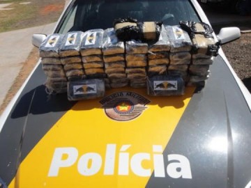 Ap�s persegui��o, 60 kg de pasta base s�o apreendidos em ve�culo