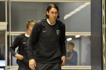 C�ssio avisa que deseja sair do Corinthians; diretoria tenta cartada final