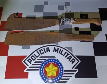 Homem amea�a a pr�pria m�e com dois fac�es e acaba preso por viol�ncia dom�stica, em Dracena