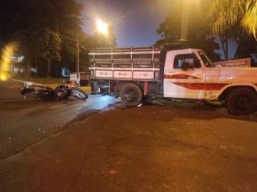 Motociclista morre v�tima de acidente na sa�da para a SP-425 em Osvaldo Cruz
