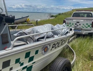 Ap�s tr�s dias de buscas, equipes encontram corpo de idoso que havia desaparecido no Rio Paran�, em Presidente Epit�cio