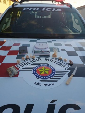 Pol�cia Militar prende dois homens pelo crime de tr�fico de drogas em Osvaldo Cruz