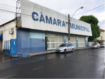 Oposi��o com apoio do vereador Juca rejeita projeto de aumento de 5,7% dos professores e hora-aula de 60 minutos