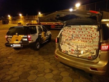 Transportados em ve�culos roubado e dubl�, 30 mil ma�os de cigarros do Paraguai s�o apreendidos pela Pol�cia Rodovi�ria