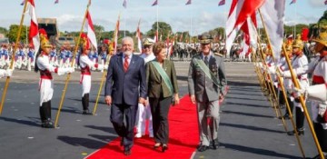 Dilma tira poderes de comandantes militares