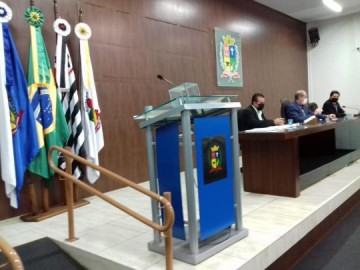 Valores dos sal�rios dos novos prefeito, vice-prefeito, vereadores e secret�rios em OC ser�o os mesmo dos atuais