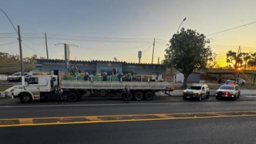 Pol�cia Rodovi�ria apreende quase 8 toneladas de maconha em Adamantina