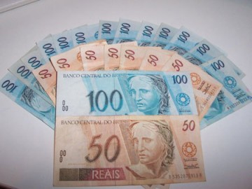 PIS/PASEP come�a a ser pago em agosto