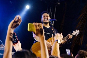 Maur�lio, da dupla com Luiza, morre aos 28 anos ap�s 14 dias internado