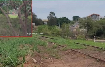 V�DEO: Homem nu � flagrado atacando mulheres na Avenida das Esmeraldas em Mar�lia