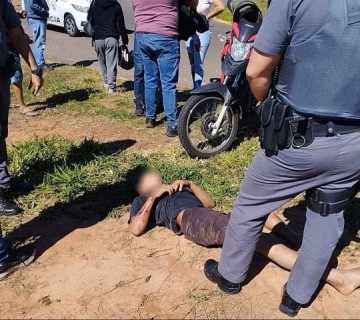 Jovem quase � linchado ap�s furtar moto com chave no contato em Presidente Prudente