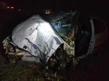 Idoso morre ap�s bater carro em barranco na Rodovia Comandante Jo�o Ribeiro de Barros