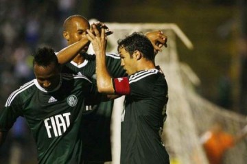 Ofensivo, Palmeiras goleia o Ituano e desencanta em 2011