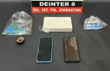 LUC�LIA: Casal que vendia coca�na em casa � preso com quase 1kg da droga