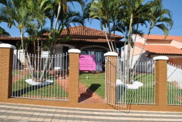 Confira as novidades em bolsas e cal�ados femininos da loja Erica Picolo