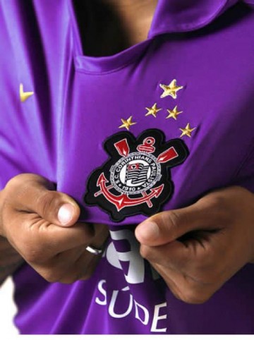 Corinthians para meninos da Vila e faz 4 no Santos